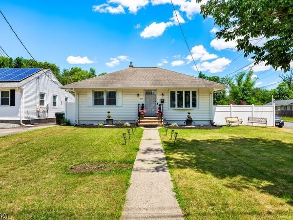 800 N Washington Ave, Dunellen, NJ 08812