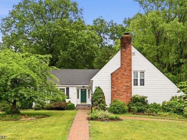 25 Trouville Dr, Parsippany-Troy Hills, NJ 07054