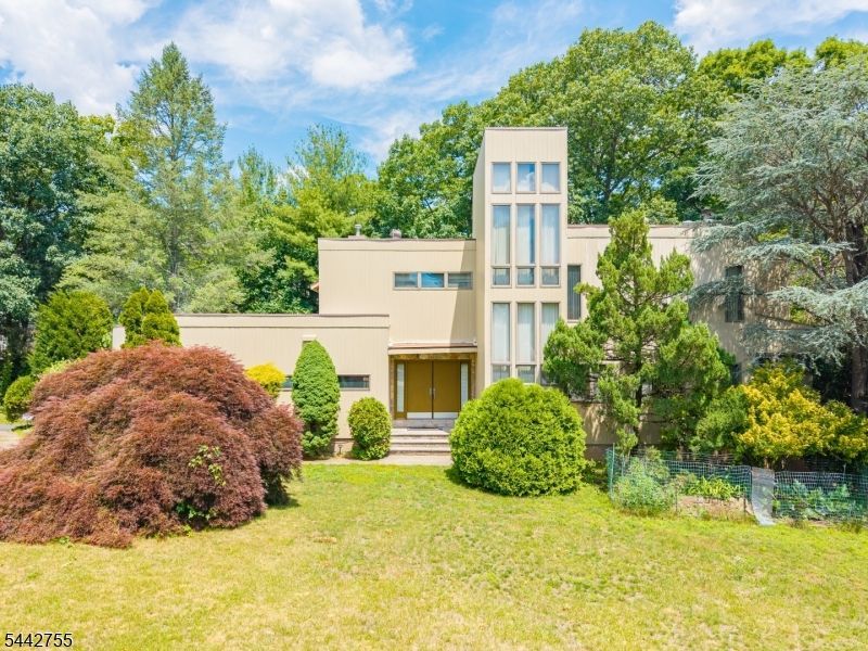 4 High Mountain Trl, Lincoln Park, NJ 07035 Main Photo
