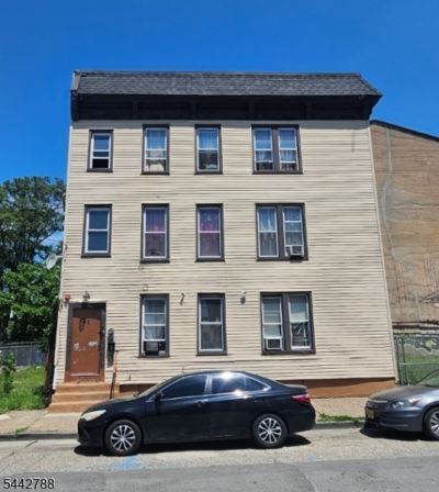 21 Governor St, Paterson, NJ 07501 Main Photo