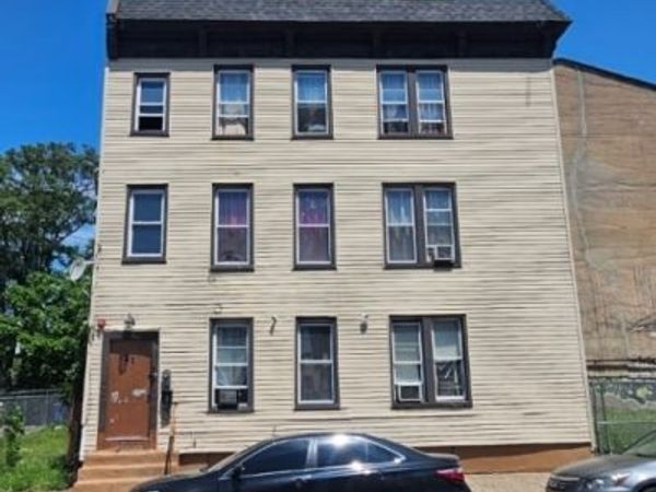 21 Governor St, Paterson, NJ 07501