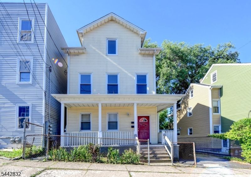 98 Lafayette St, Paterson, NJ 07501 Main Photo