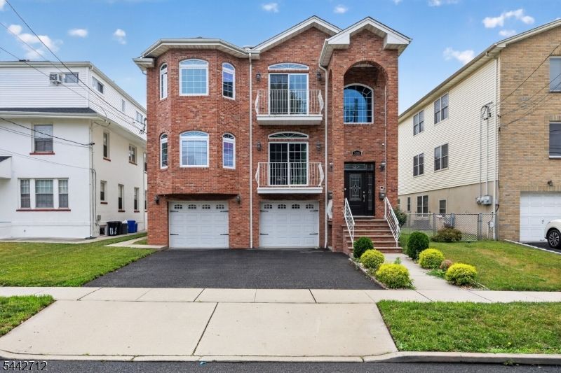 508 2nd Ave, Unit 1, Lyndhurst, NJ 07071 Main Photo