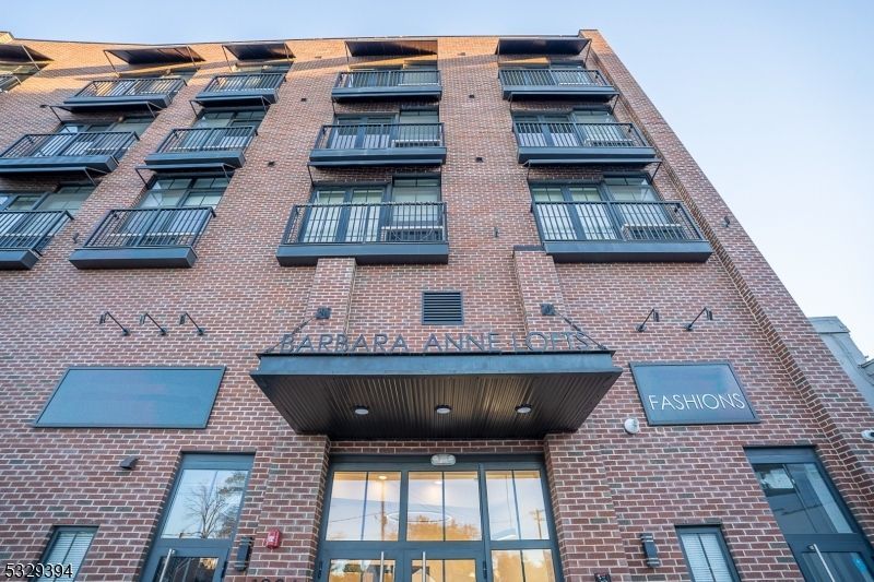 1026 Stuyvesant Ave, Unit 305, Union, NJ 07083 Main Photo