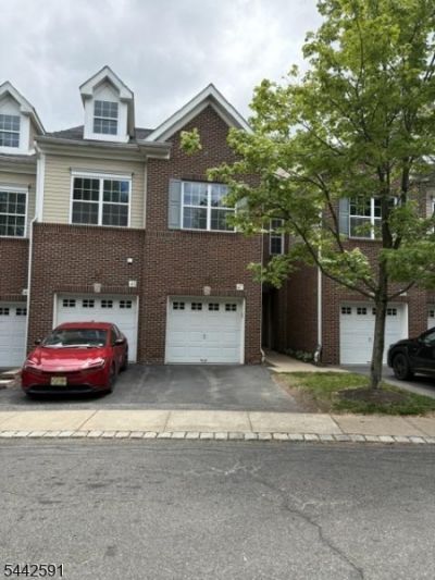 47 Taft Ln, Morristown, NJ 07960 Main Photo