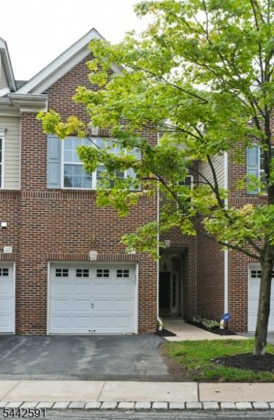 47 Taft Ln, Morristown, NJ 07960 Main Photo