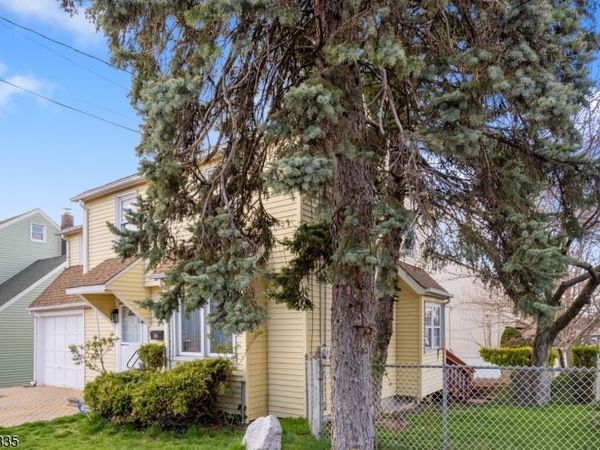 271 Outwater Ln, Saddle Brook, NJ 07663
