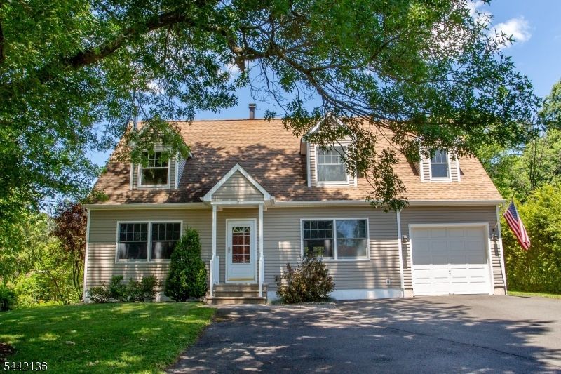 117 Circle Drive South, West Amwell, NJ 08530 Main Photo