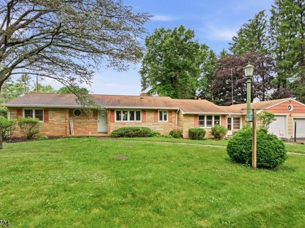 44 Burnt Hill Rd, Montgomery, NJ 08558