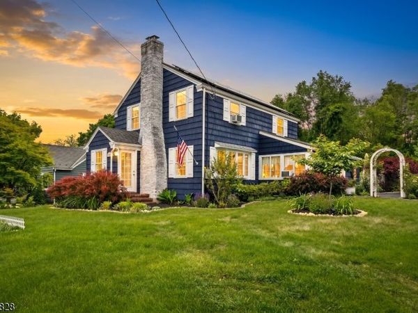 61 Laurel Ave, Franklin, NJ 08528