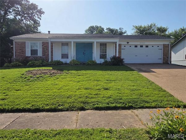 12902 Vista Ridge Lane, St Louis, MO 63138