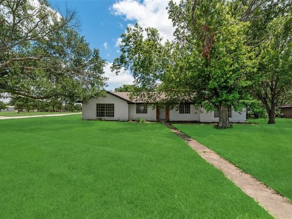 906 Mesquite Lane, Mexia, TX 76667