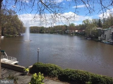 11443 WASHINGTON PLAZA W , RESTON, VA 20190