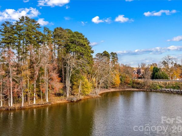 2005 Marina Pointe Road , Salisbury, NC 28146