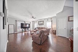 820 Neighbor Lane  photo 4