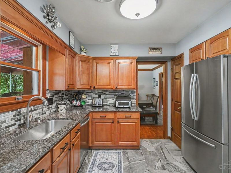 3377 Greenmount Drive, Green Township, OH 45248 Photo 7