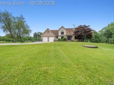 125 Olde Franklin Drive, Howell Twp, MI 48855