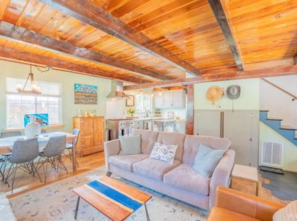 952 Linda Avenue, South Lake Tahoe, CA 96150 Photo