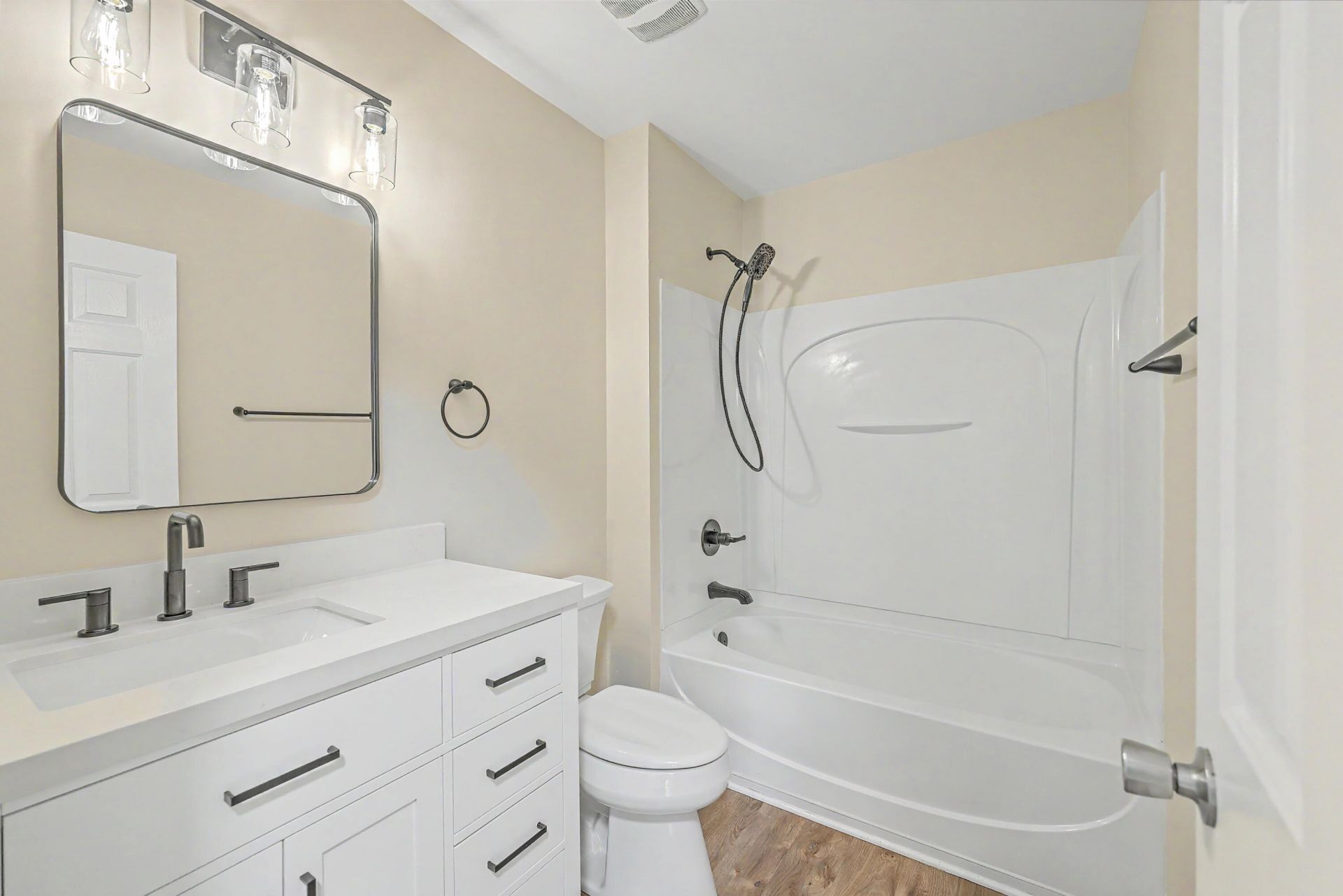243 Dunning Road Photo 25