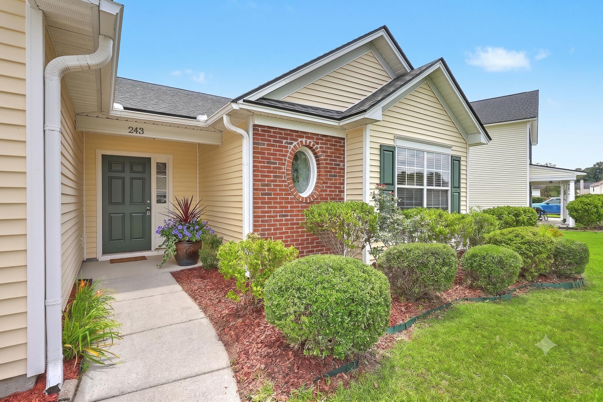 243 Dunning Road Photo 6