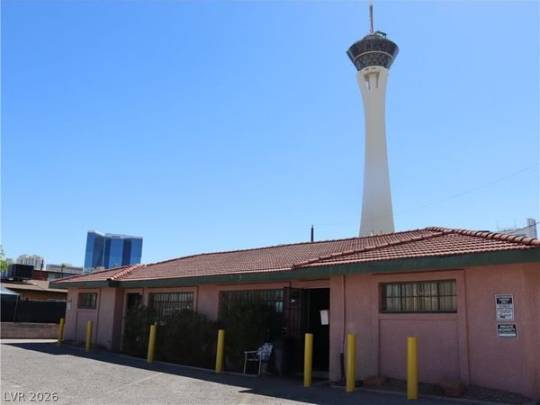 1812 Santa Paula Drive , Las Vegas, NV 89104