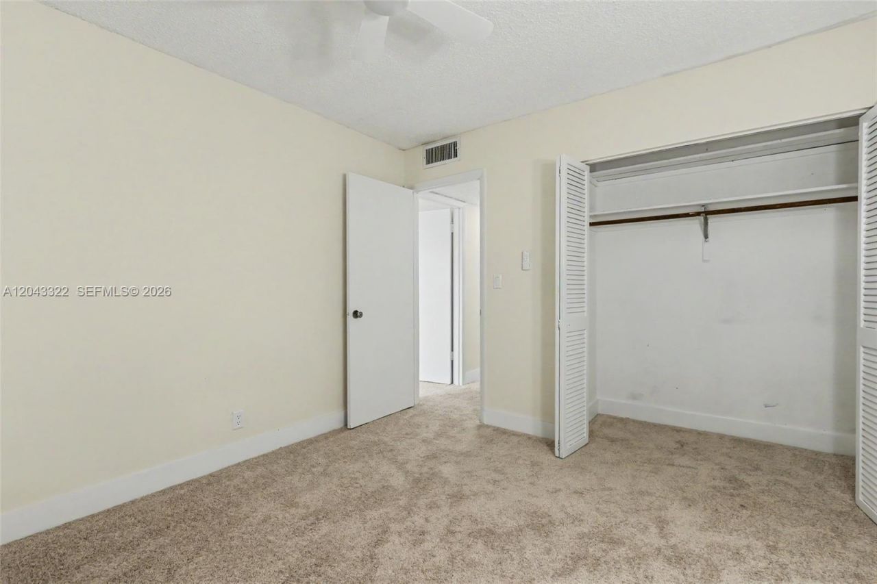 5300 Washington St , Unit K229, Hollywood, FL 33021 Photo