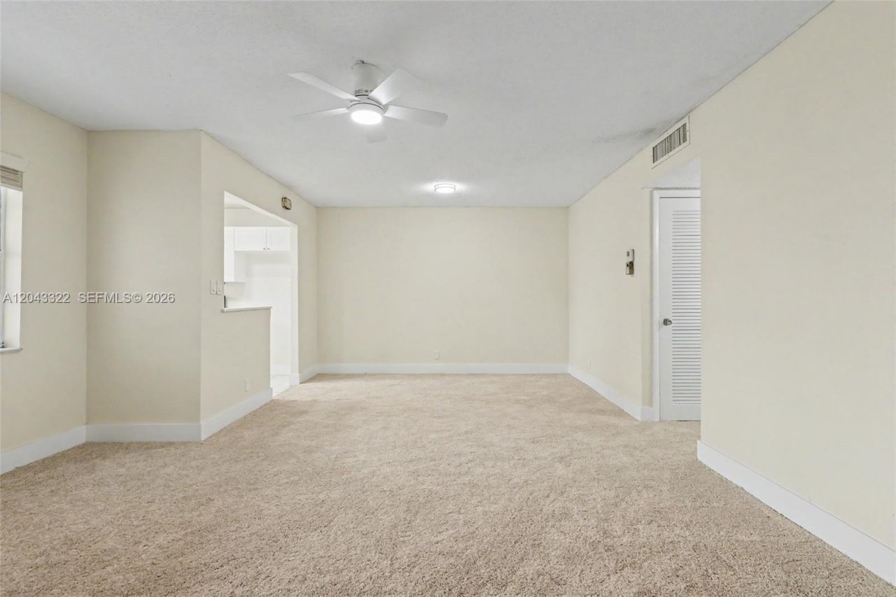 5300 Washington St , Unit K229, Hollywood, FL 33021 Photo