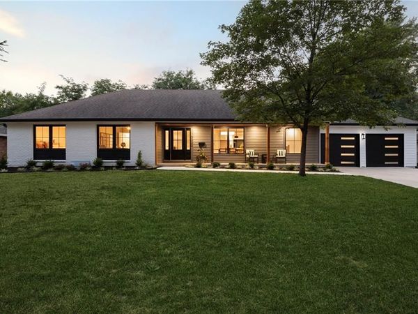 10322 Sagamore Lane, Leawood, KS 66206