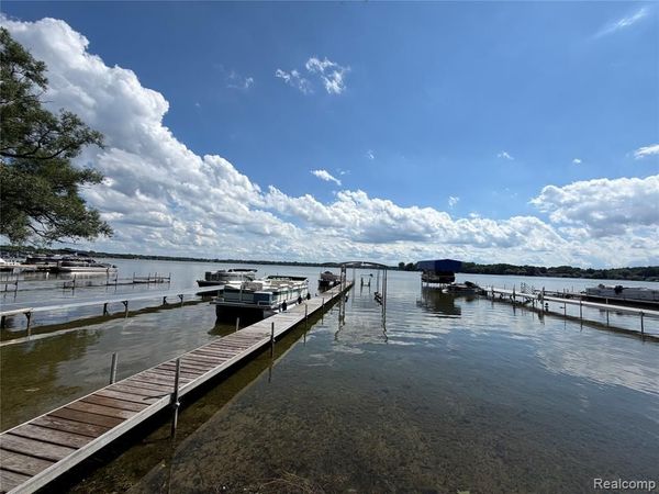 561 E Walled Lake Drive, Walled Lake, MI 48390