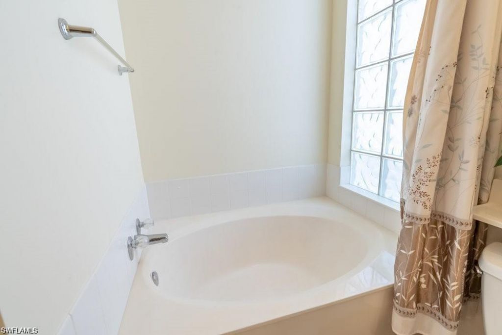 7687 Hernando Ct , Naples, FL 34114 Photo