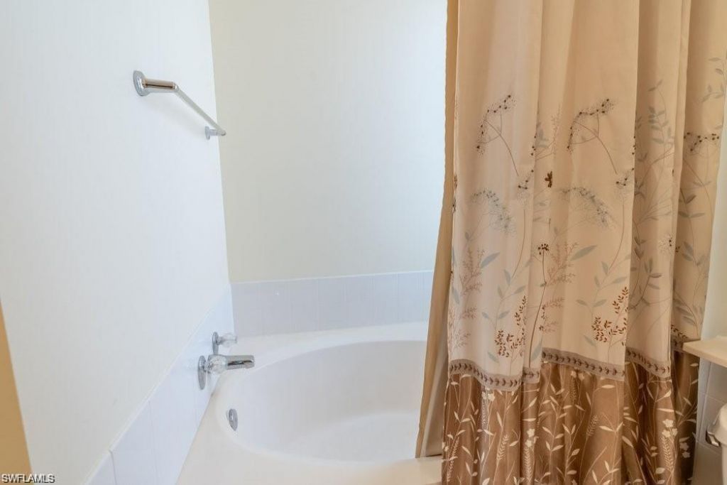 7687 Hernando Ct , Naples, FL 34114 Photo