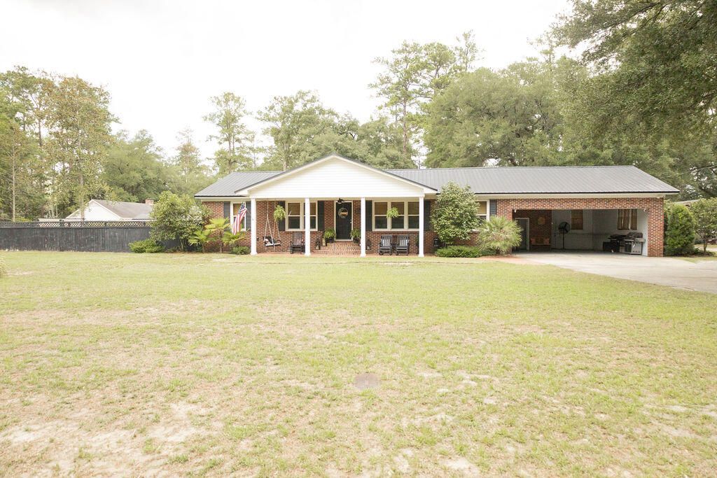 210 Jasmine Drive Photo 1