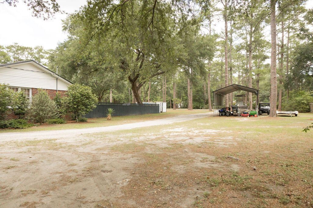 210 Jasmine Drive Photo 34