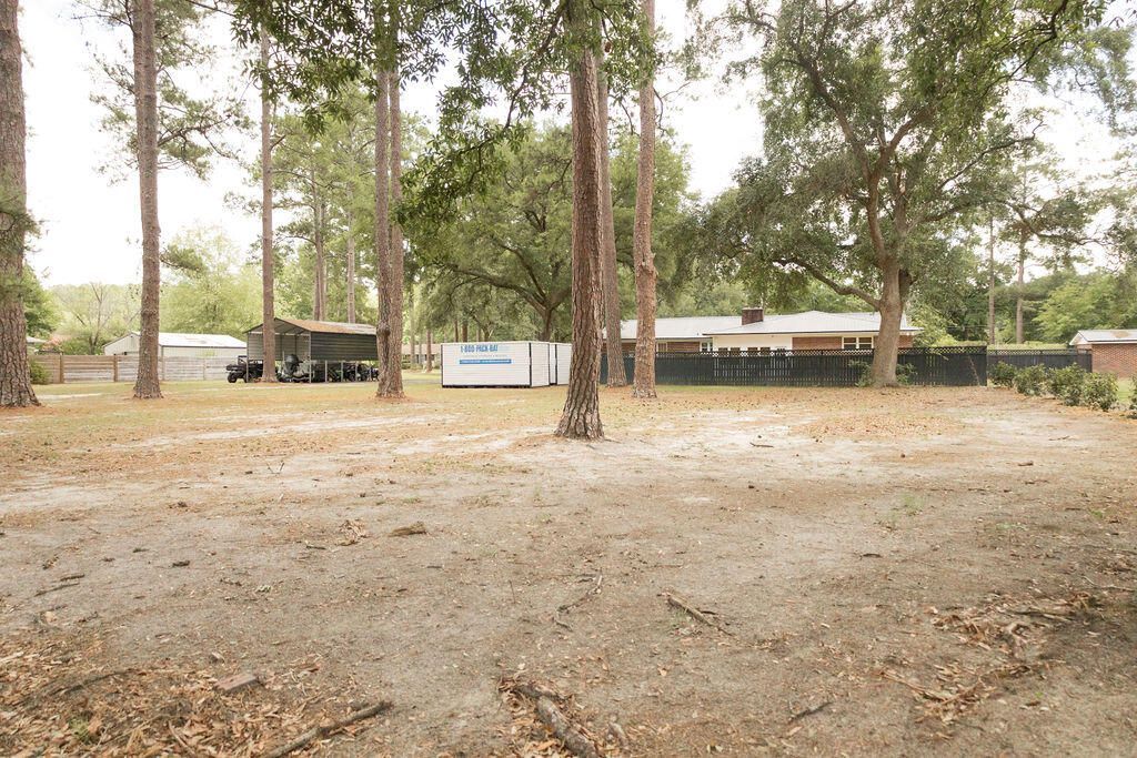 210 Jasmine Drive Photo 38
