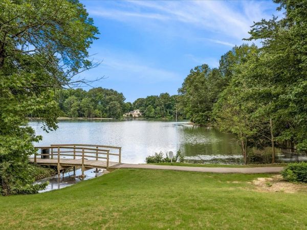 8670 RIVERWOOD FARMS PKY, Memphis, TN 38016