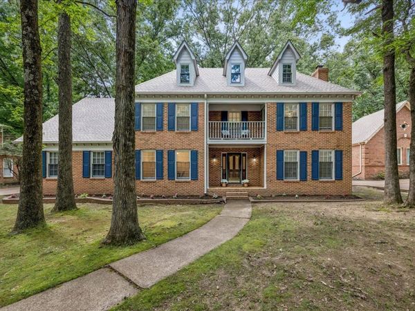 8670 RIVERWOOD FARMS PKY, Memphis, TN 38016