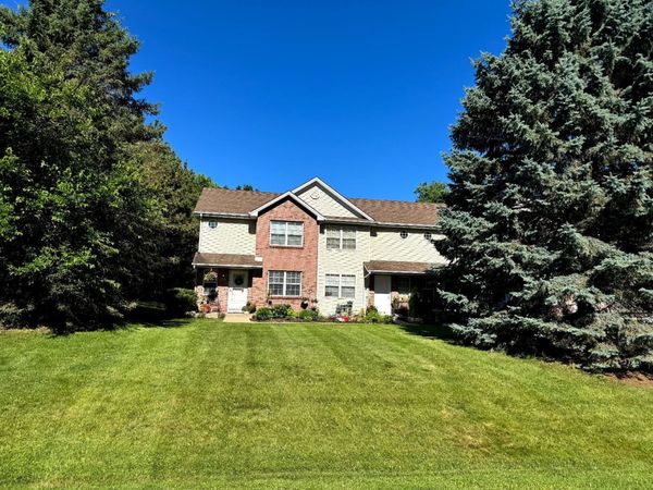 11702 Parkway Drive , Roscoe, IL 61073