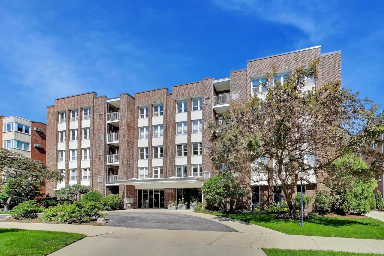 2025 Sherman Avenue, Unit 302, Evanston, IL 60201 Main Photo