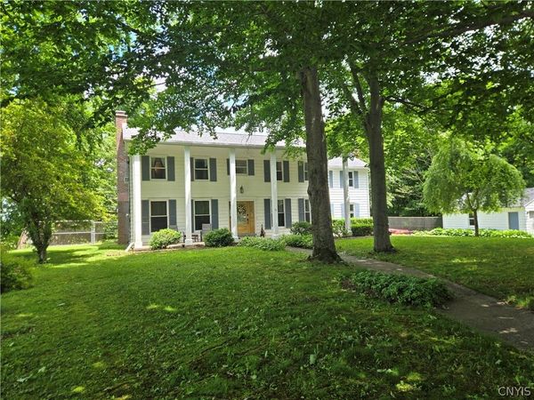 18 Windcrest Drive , Pulaski, NY 13142