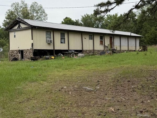 135 Bill Leach , Romance, AR 72136