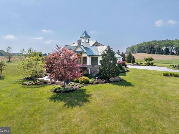 5136 OLD CARRIAGE ROAD , NORTHAMPTON, PA 18067