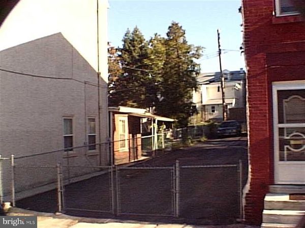 355 E MOORE STREET , NORRISTOWN, PA 19401