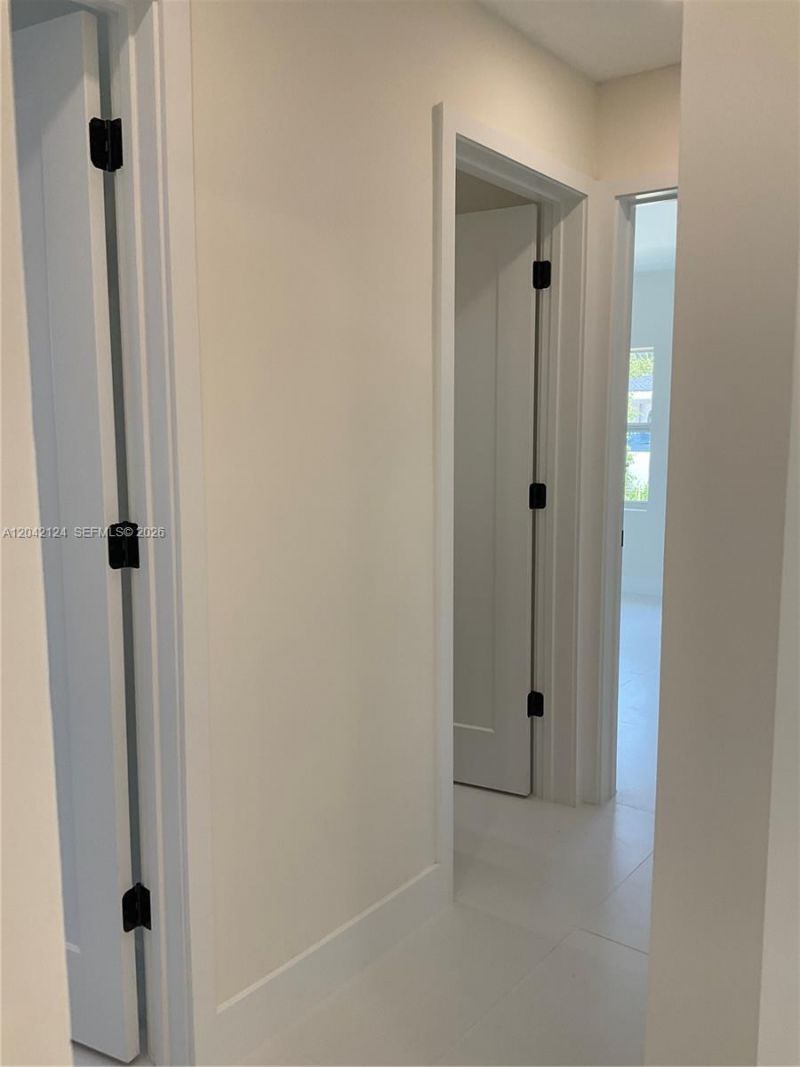 2315 NW 3rd St , Miami, FL 33125 Photo