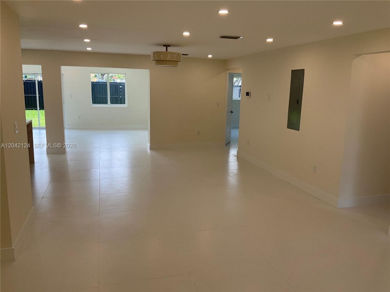 2315 NW 3rd St , Miami, FL 33125 Photo