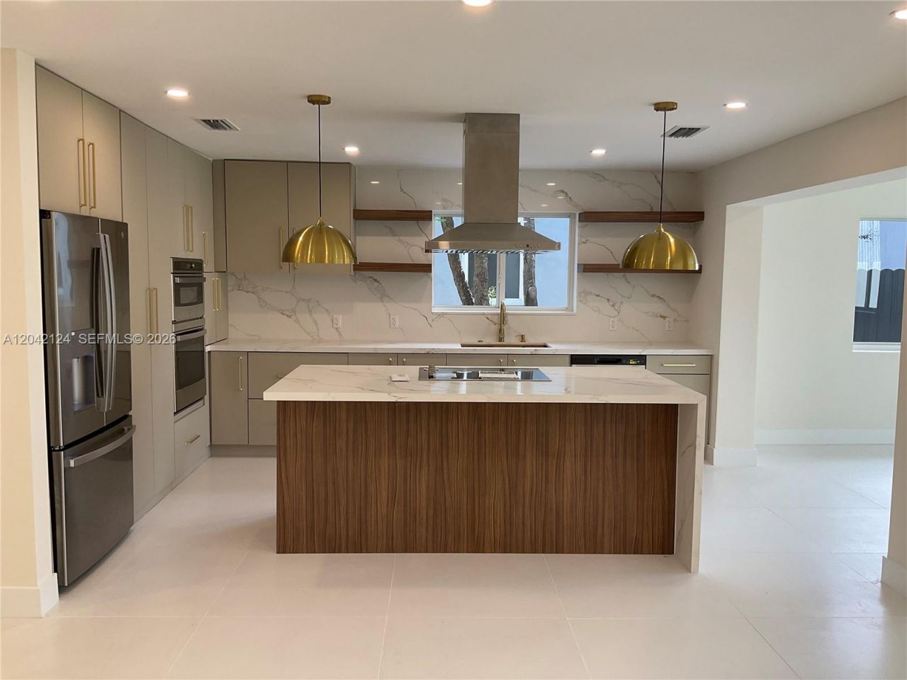2315 NW 3rd St , Miami, FL 33125 Photo