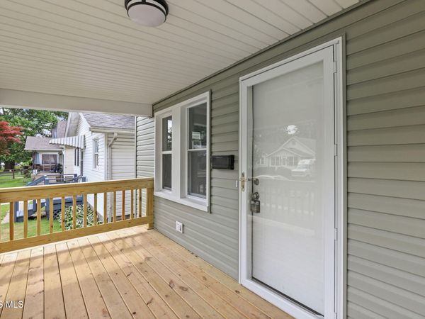 1841 Mansfield Road , Toledo, OH 43613