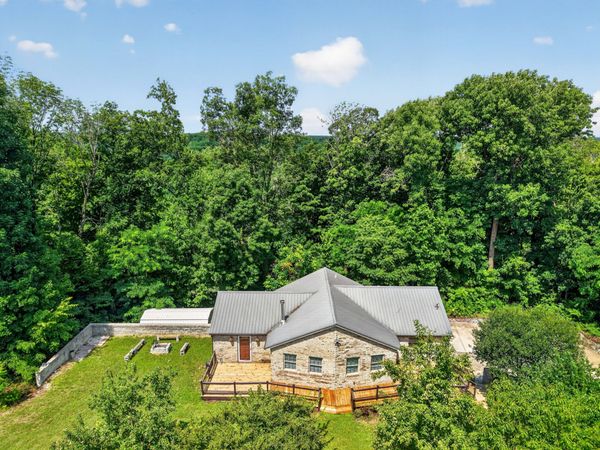 302 Swiper Dr , Smithville, TN 37166