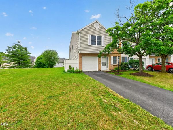 20 Bridgewood Lane, Watervliet, NY 12189