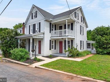 990 MAPLE STREET, LITITZ, PA 17543