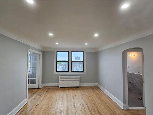3 Greenridge Avenue, Unit D7, White Plains, NY 10605